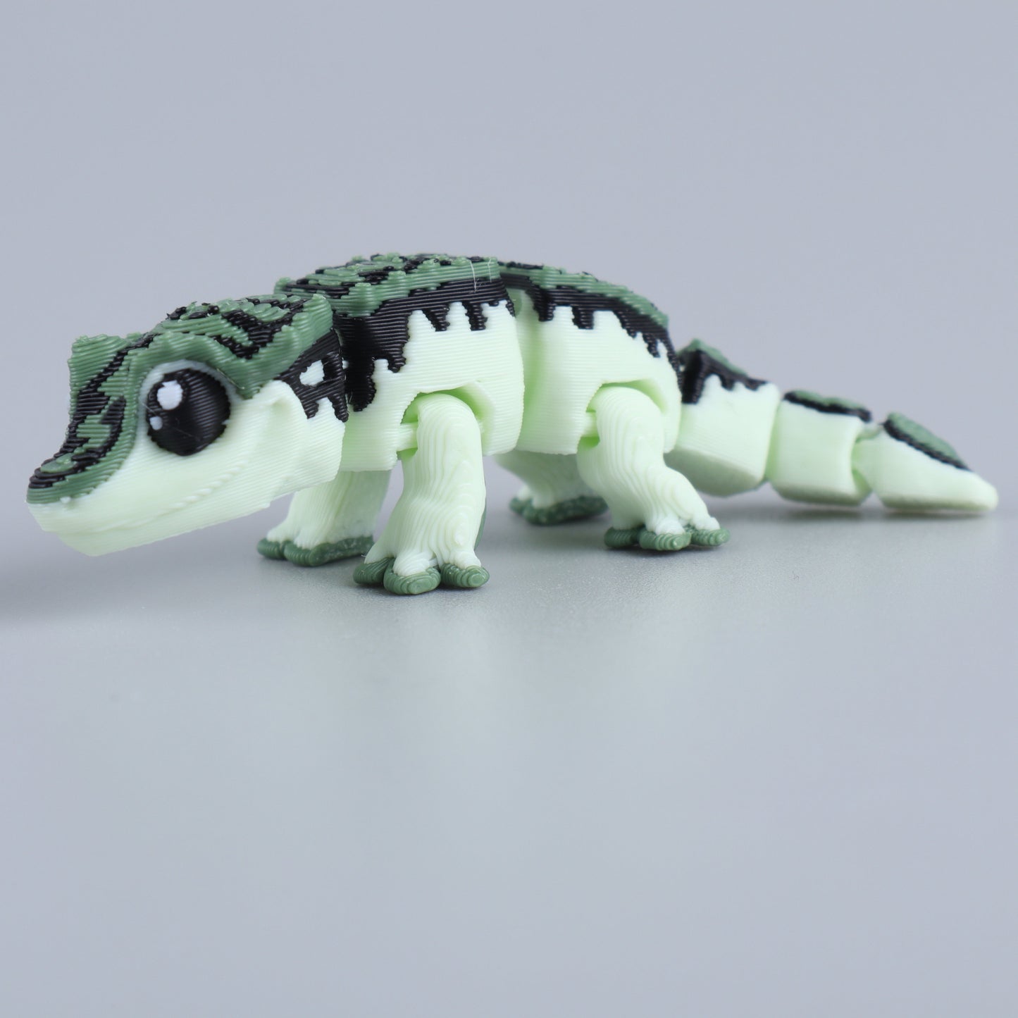 Mini Fidget Creature– Articulated Party Favor Gift